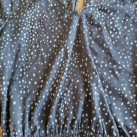 Saltwater luxe womens Sz S gray white polkadots bell sleeves blouse - Picture 6 of 8